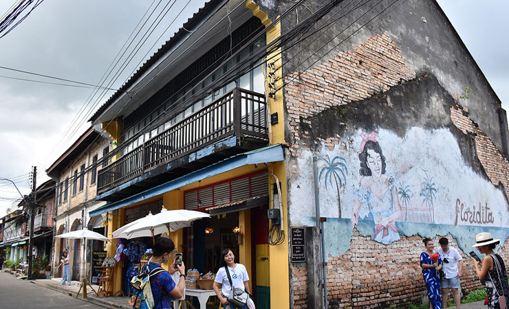 ชุมชนริมน้ำจันทบูรจังหวัดจันทบุรี